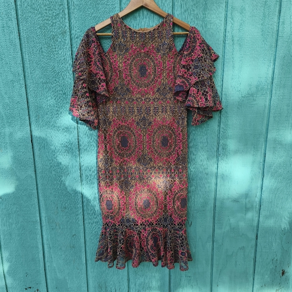Julian Chang Lace Ruffle Cold Shoulder Sleeve Dress sz M Pink/Purple